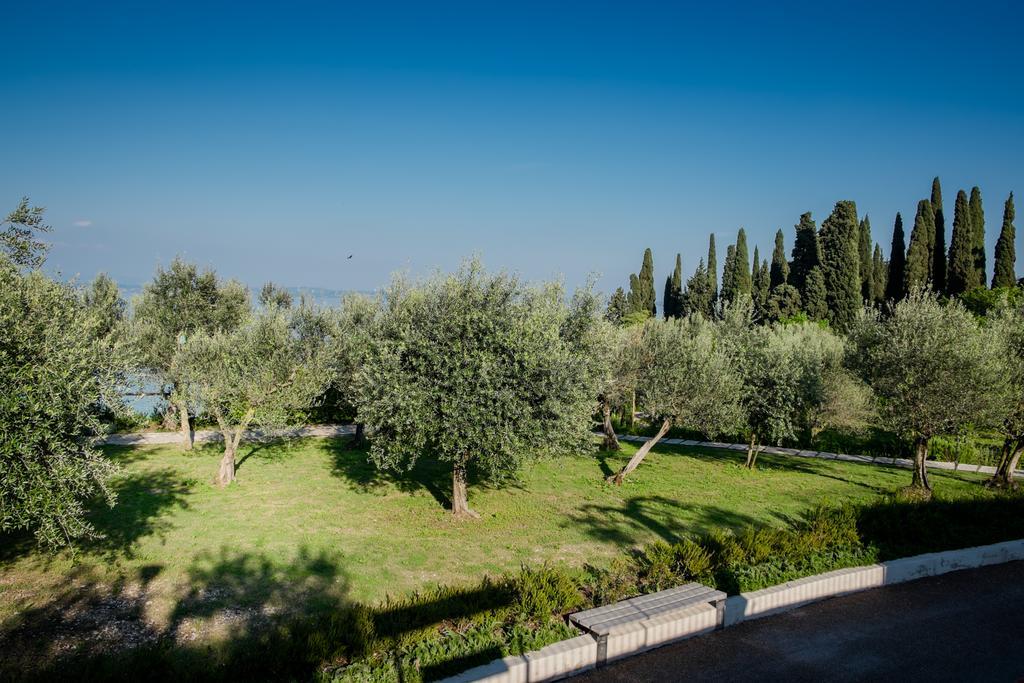 Hotel Mon Repos Sirmione Exterior foto